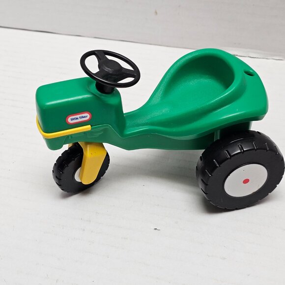 Vintage Mini Little Tikes Dollhouse Red Boat Green Tractor Doll House Furniture - Picture 2 of 11